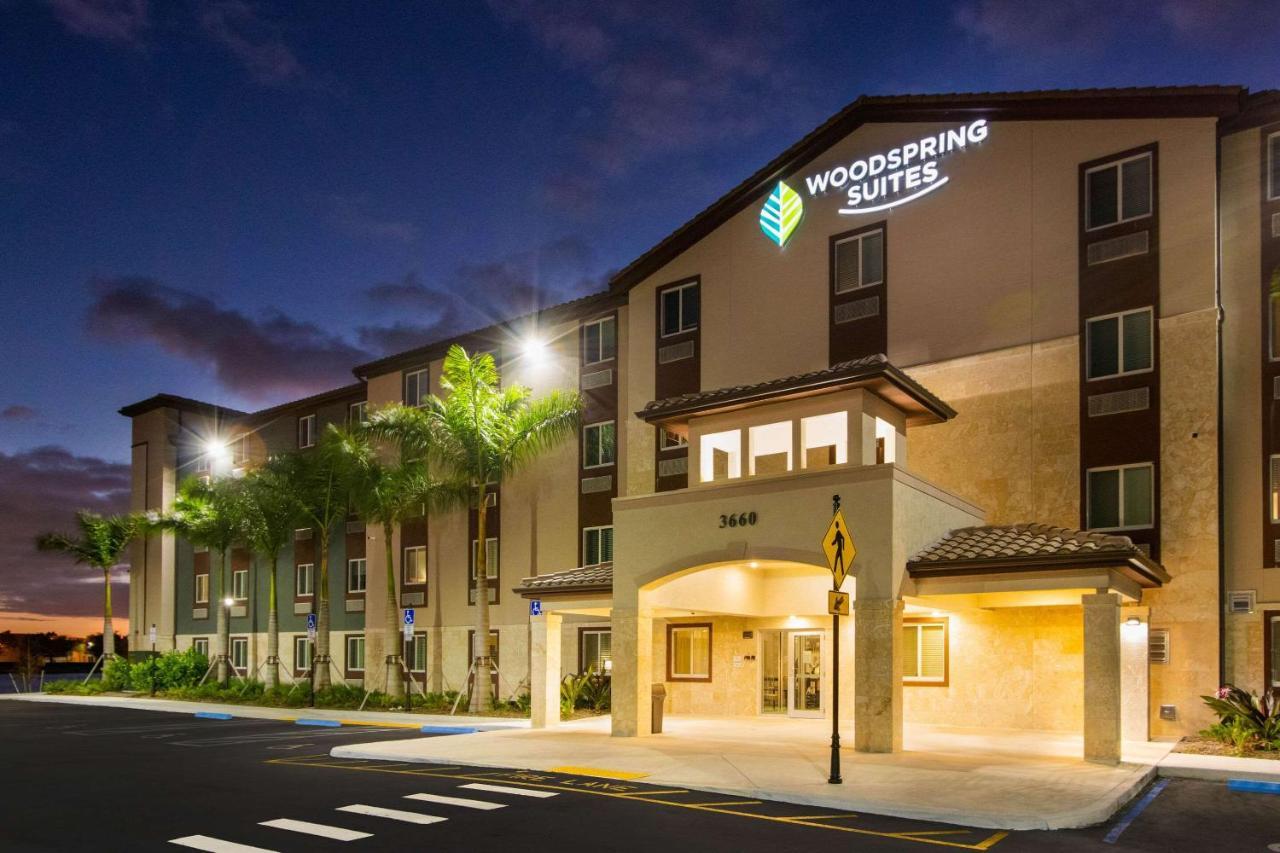 Woodspring Suites ميرامار المظهر الخارجي الصورة