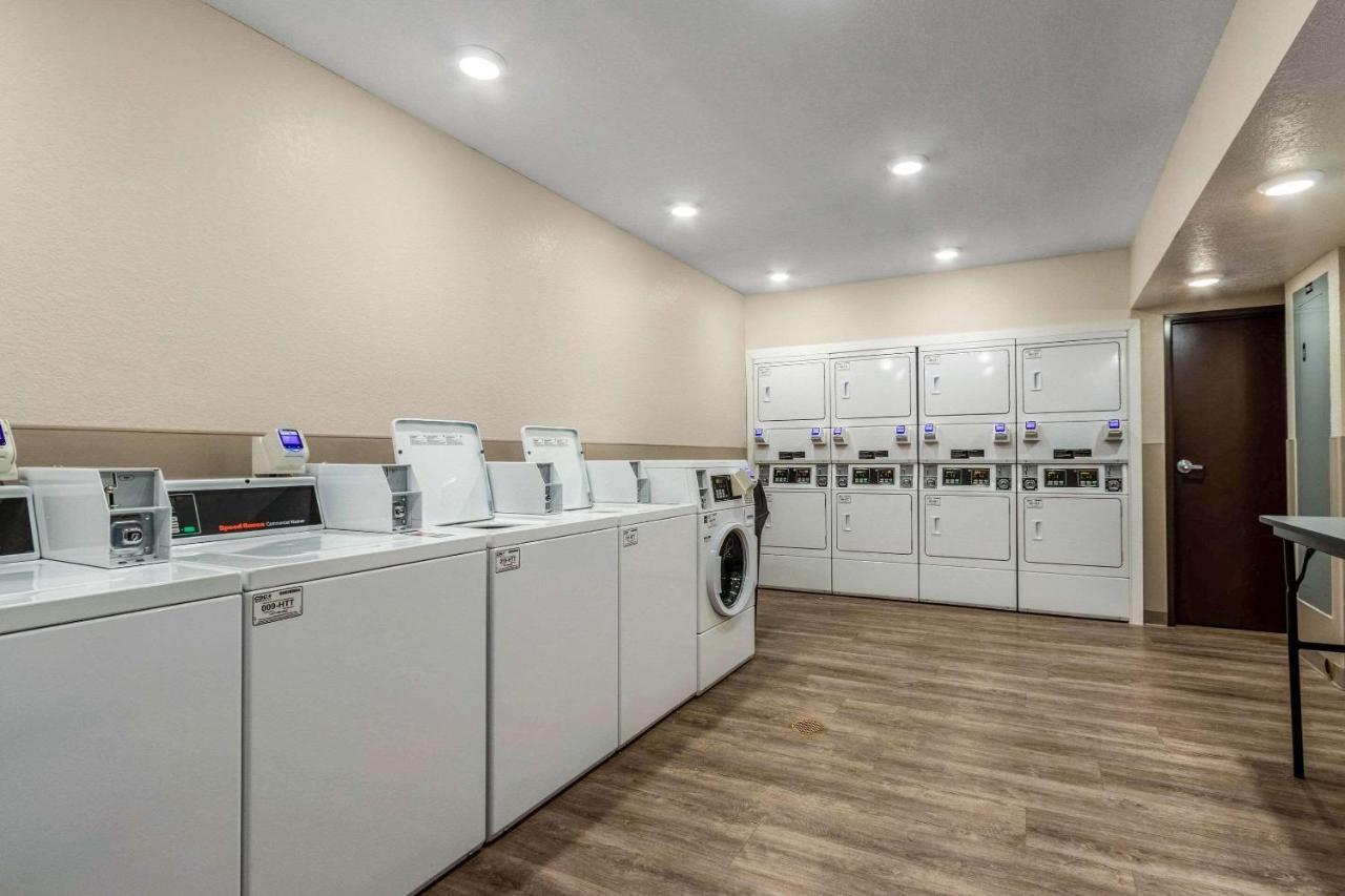 Woodspring Suites ميرامار المظهر الخارجي الصورة